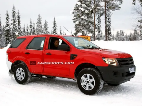 Ảnh thực tế Ford Everest 2015 bản chạy thử